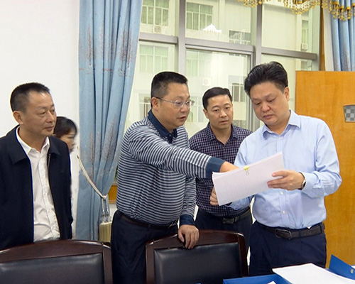 陈伟明深入县直单位检查指导主题教育工作坚持两手抓两促进推动主题