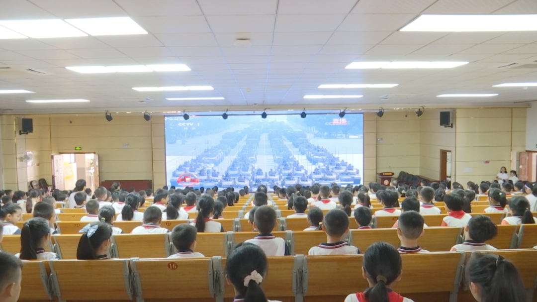 桂岭学校阅兵反响 (1).png
