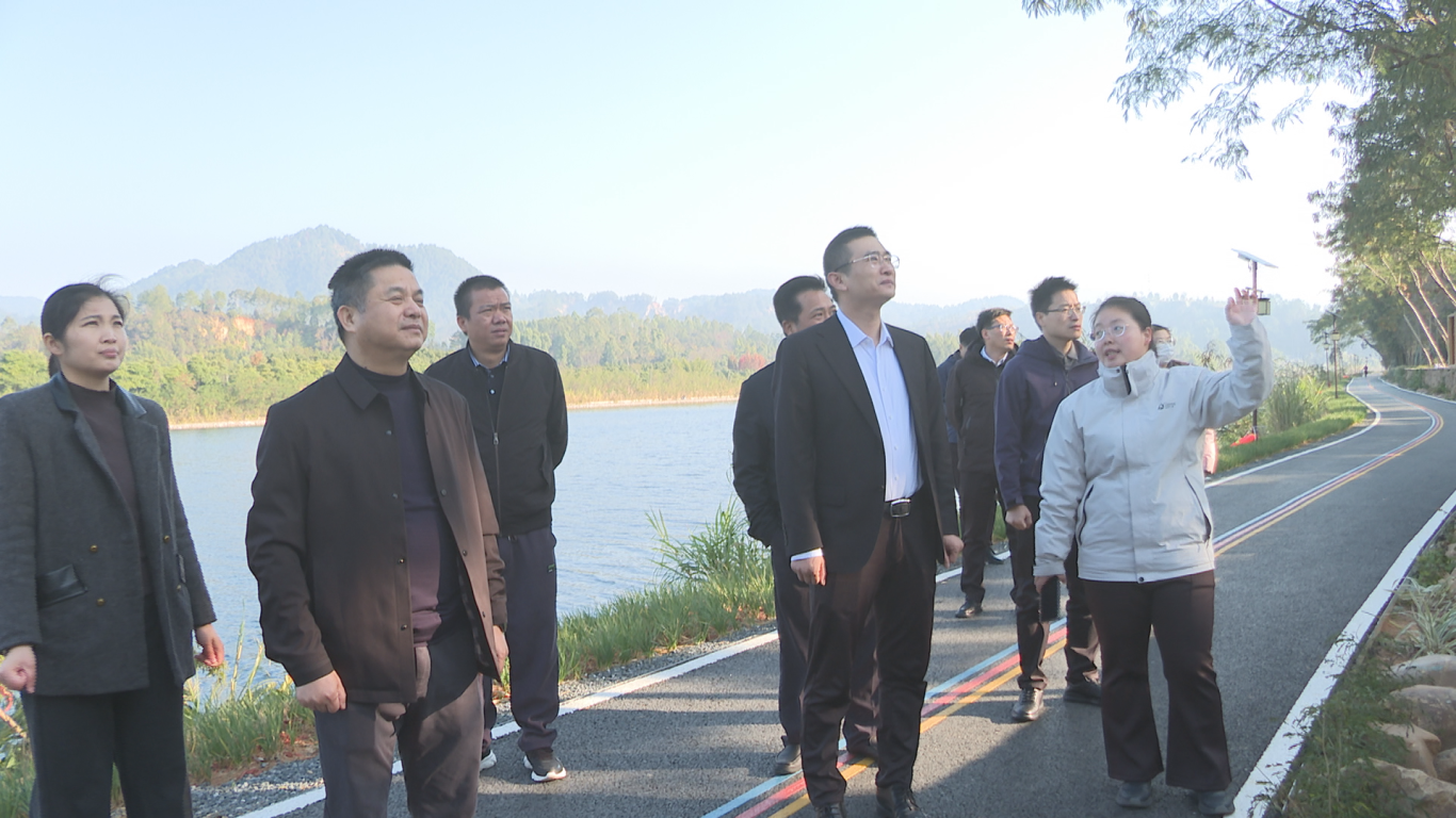 0112 特锐德公司来蕉考察 (7).png