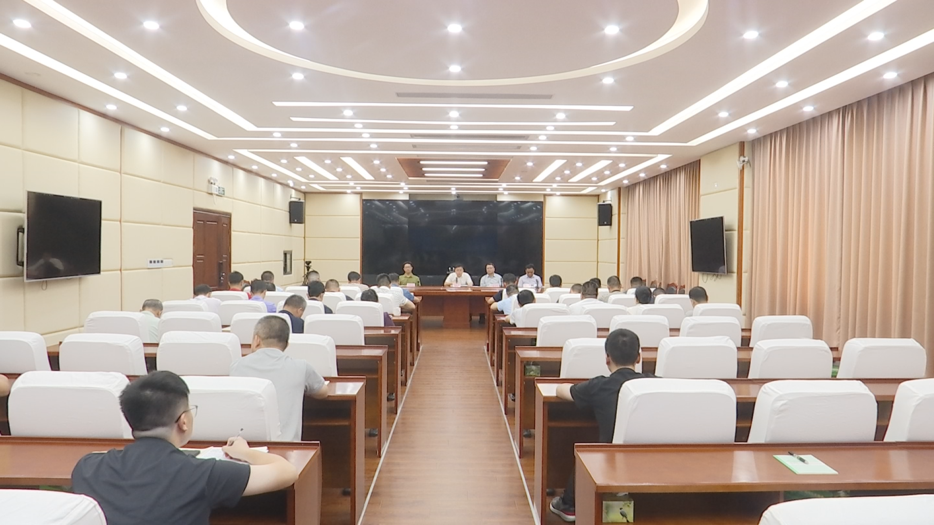 我县迅速贯彻落实全市“龙舟水”防御工作视频会议精神 精准预警压实责任 坚决守住安全底线